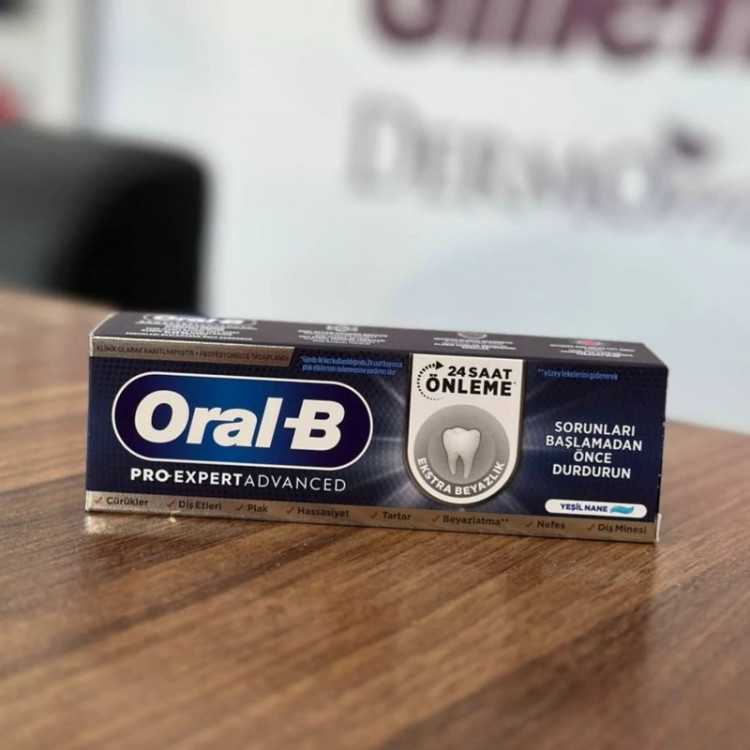 خمیر دندان سفیدکننده و محافظتکننده 24 ساعته اورال بی Pro-Expert Advanced حجم 75 میلیلیتر اورجینال محافظت کامل از 8 ناح