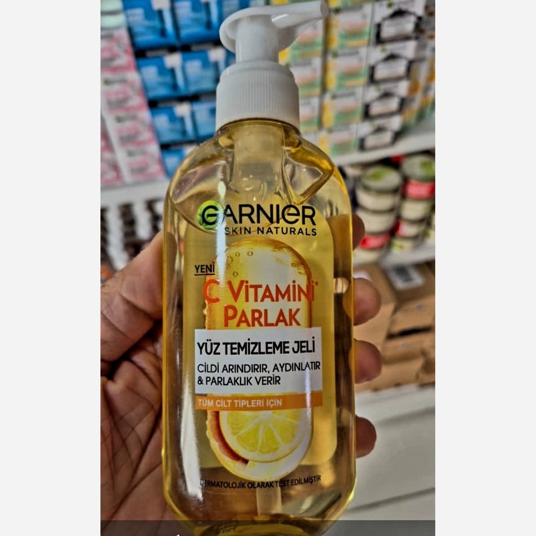 ژل شستشوی ویتامین سی گارنیر GARNIER